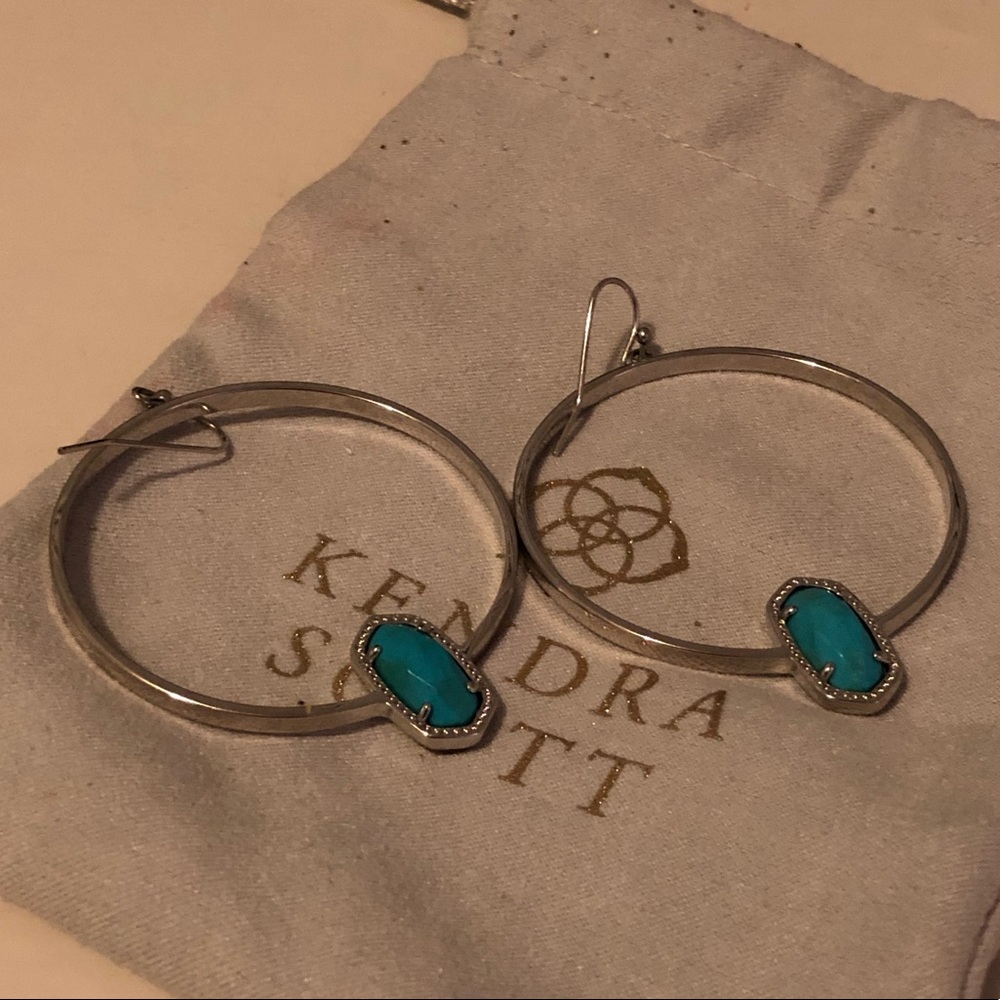 Kendra Scott Elora earrings 🤩